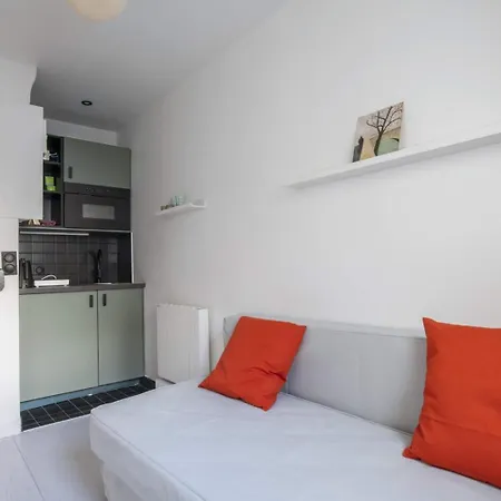Tiny House In شقة باريس