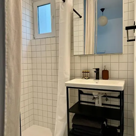 Tiny House In * Parigi